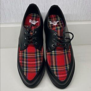 NWOT Dr. Marten Oxford Shoes Plaid Pointed Black and Red Size 8 (L) Size 7 (M)